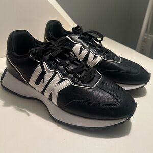 DKNY Women's Needra-Lace Up Everyday Sneaker